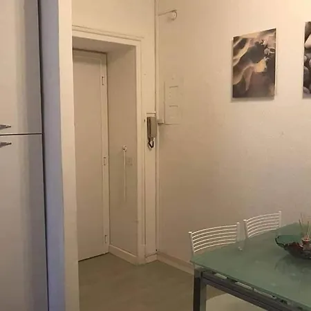 Apartamento Giuse Roma House 2 *